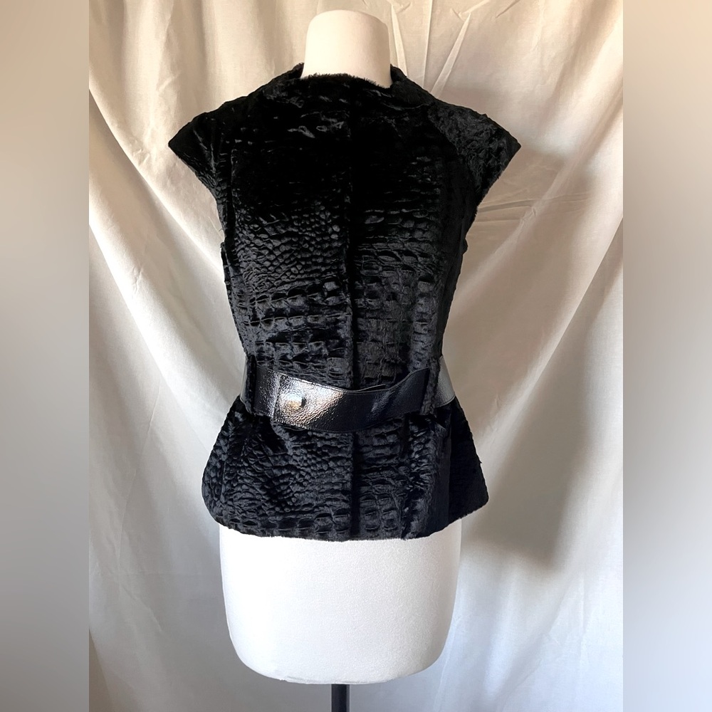 Cynthia Steffe Faux Fur Vest w/ Belt sz 6